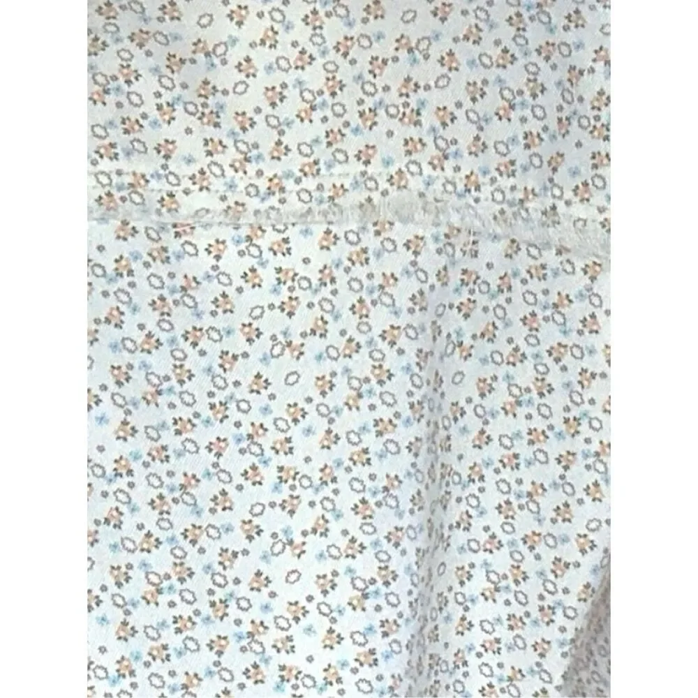 POL Ivory Ditsy Floral Denim Vest Raw Hem Asymmetrical Button Boho Medium NEW